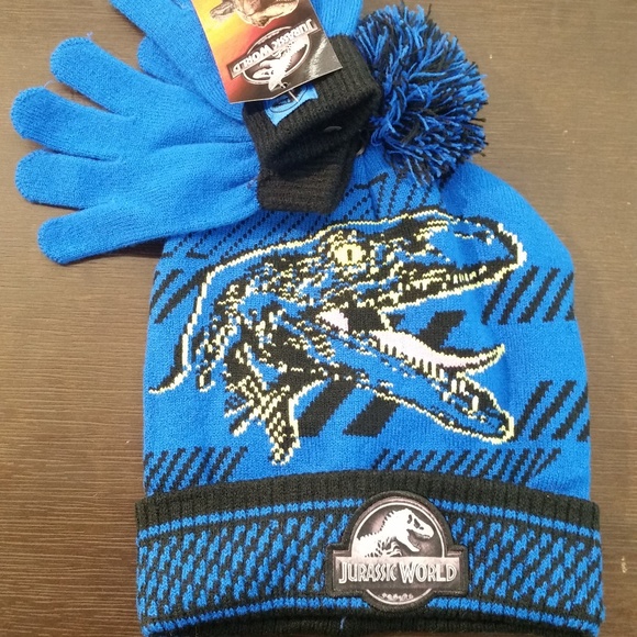 jurassic world hat and gloves